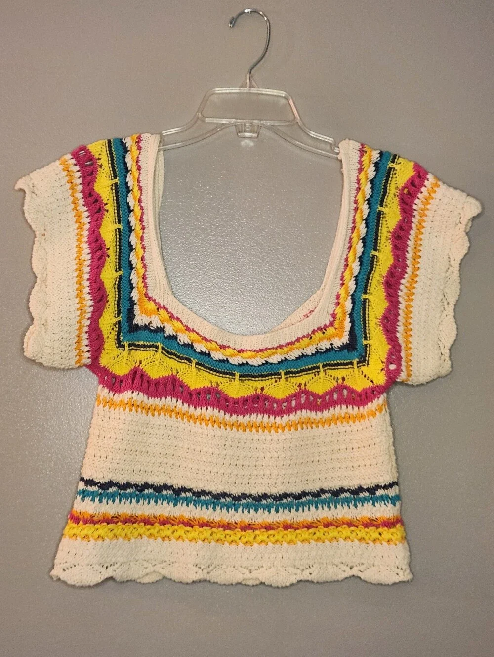 Zara Cream Crochet Women's Crop Top Size US Medium.